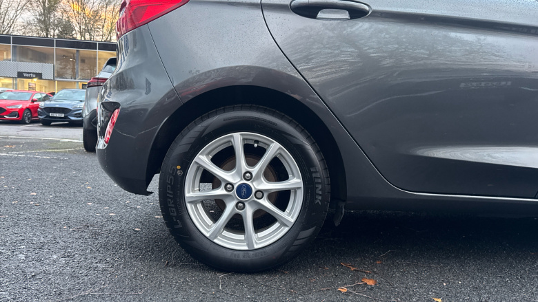 Ford Fiesta 1.1 Zetec 5dr Petrol Hatchback